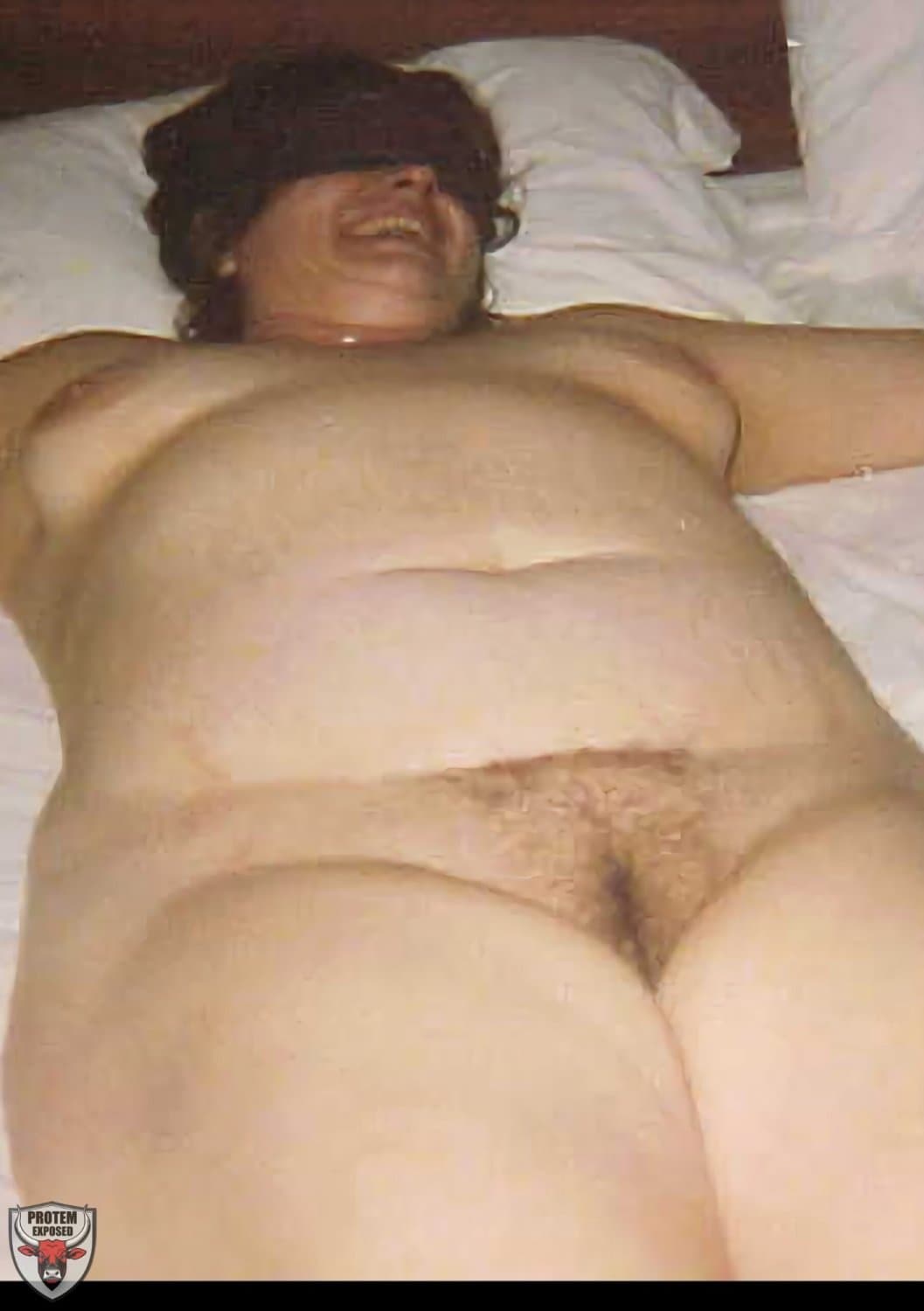 Lynne vindt het heerlijk om ontmaskerd, gedownload en opnieuw gepost