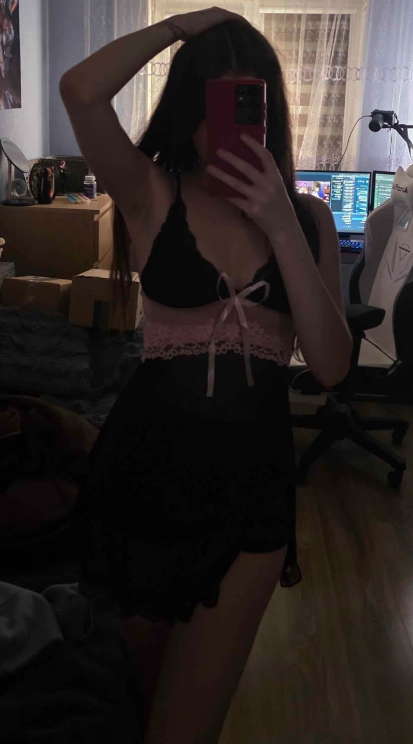 Click to view full size Whore slut Rin shared on 321sexchat