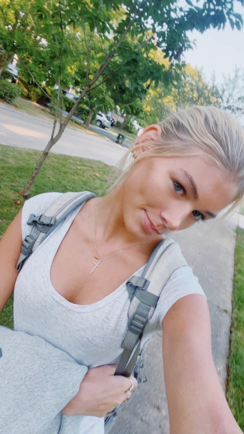 Petite Kentucky college slut Jillian