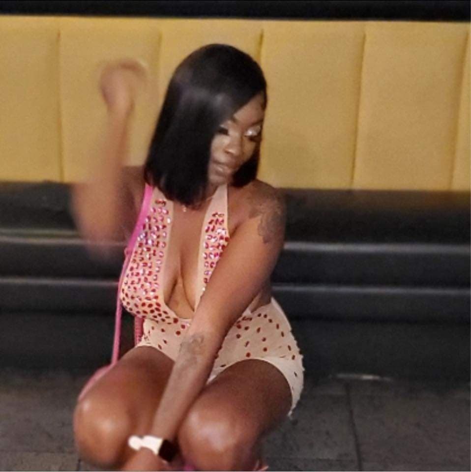 Her bd sent me a photo of her drunk with her pussy out I lost it tho it was a pretty pussy tho