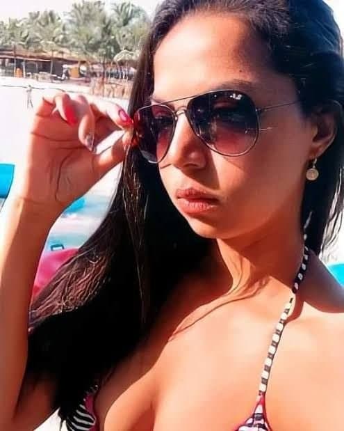 Morena Rabuda Casada