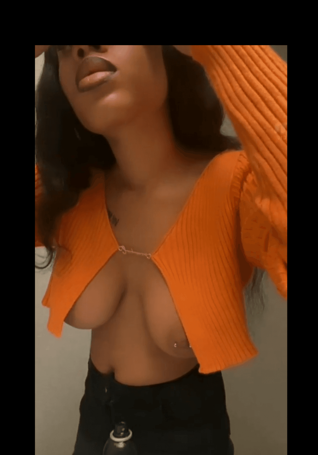 Click to view full size Sexy busty Ebony showing her beautiful pierced nipples ???