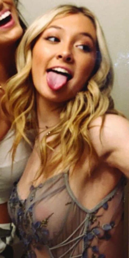 [non-nude] Cute college cheerleader makes her love of DILFs known