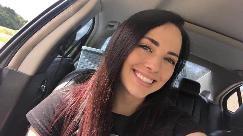 Jeana, dumb whore. New number, call her/text her now blow her phone up (606) 385-5503