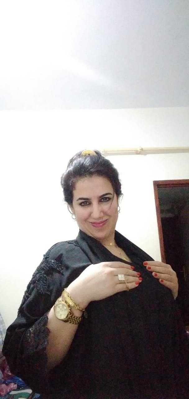 Egyptian MILF (PICTURES ONLY)