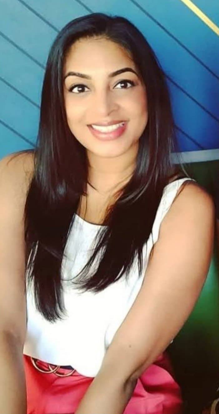 Dusky Busty Amateur UK British Indian swinger hotwife Priya