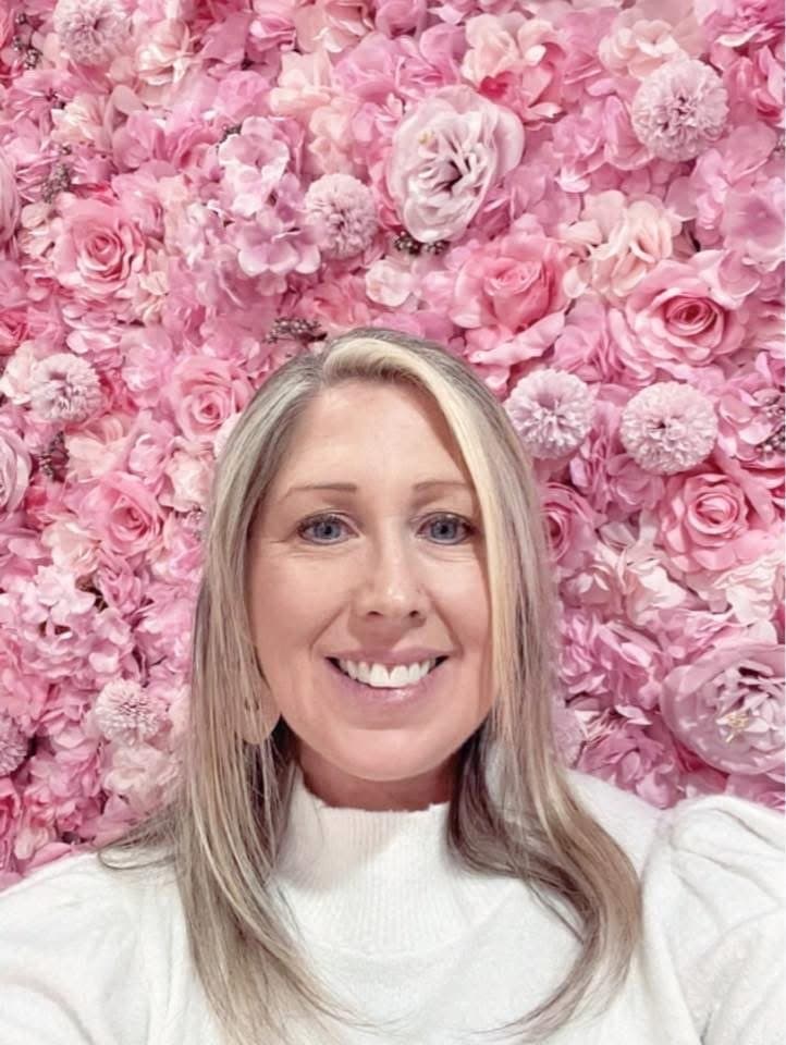 Friends who shower together…..