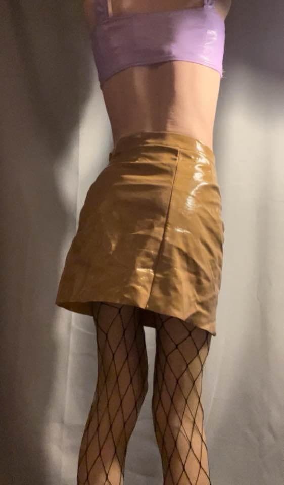 Click to view full size New scottish sissy Jess is only 22 and knows shes a sissy slut