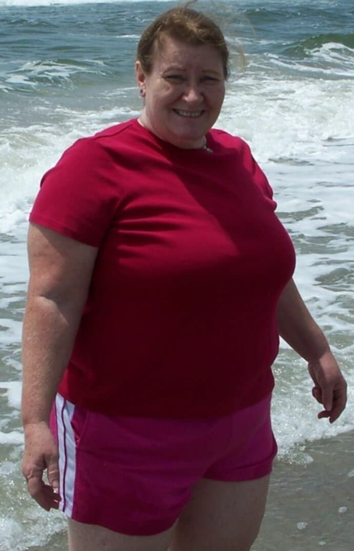 Beached Whales? Whores An Shores? BBWs at the seaside, tasting the spume ;)