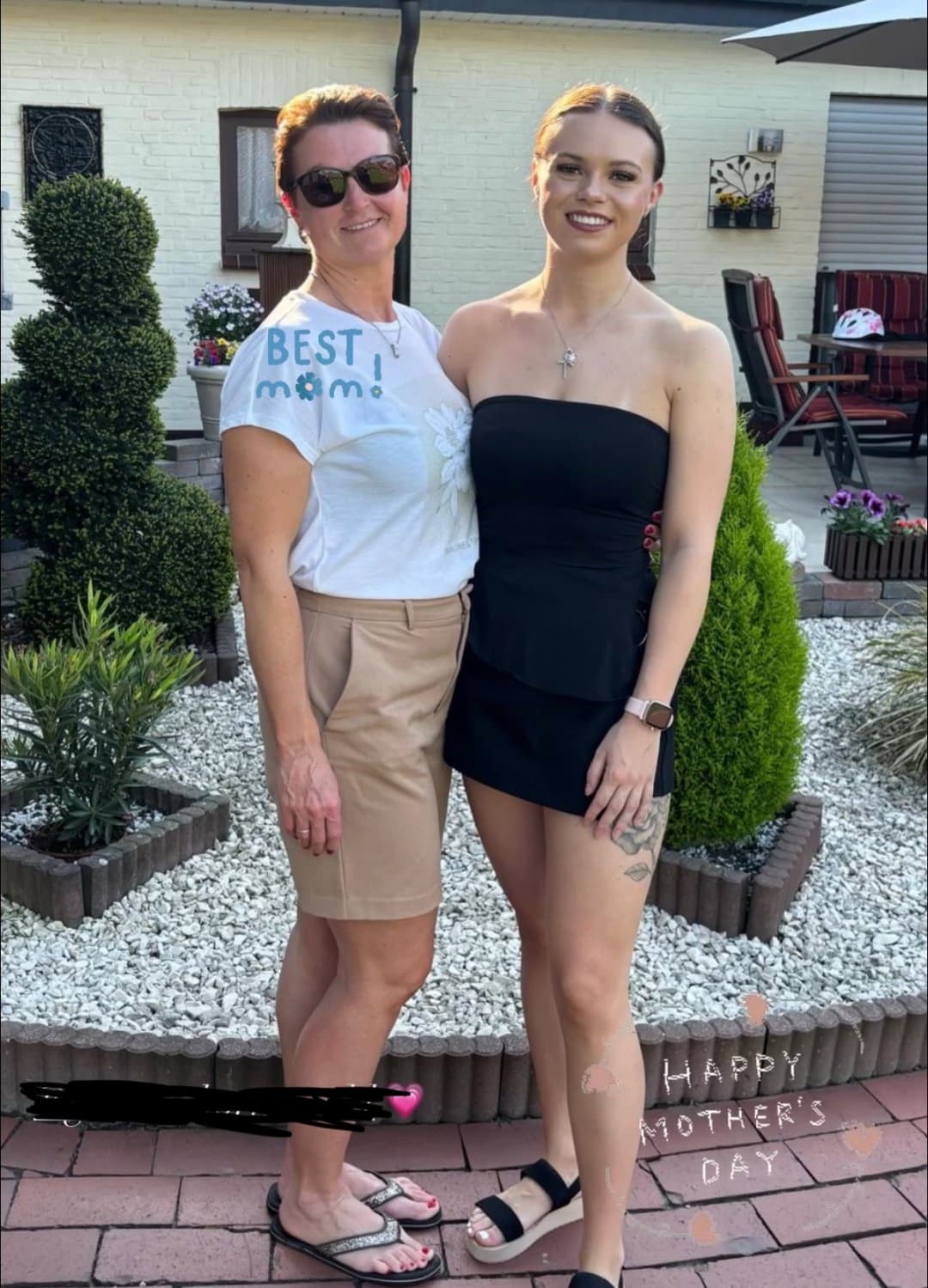 Would you fuck this German Mom and Daughter Duo? | Würdet ihr dieses Mutter Tochter Duo ficken?