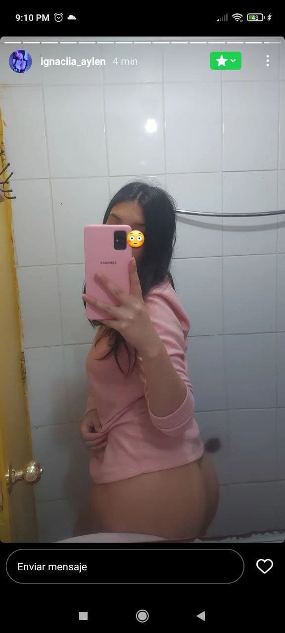 Click to view full size Chilena aylen saldaña culona y un casero de anónima traga semen