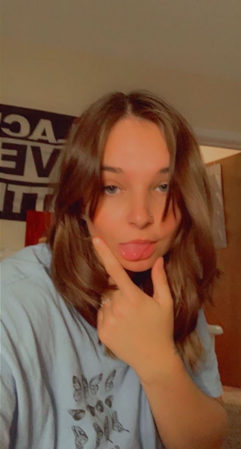 Ceriena‘s cumface and sexy body