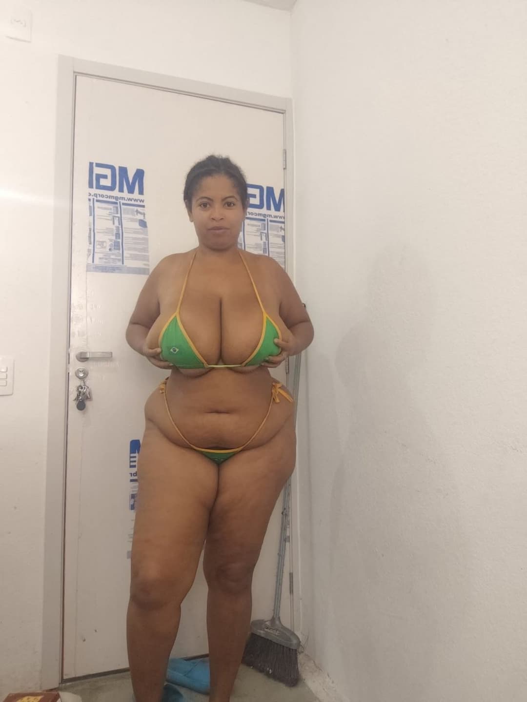 Gislaine gorda rabuda e peituda