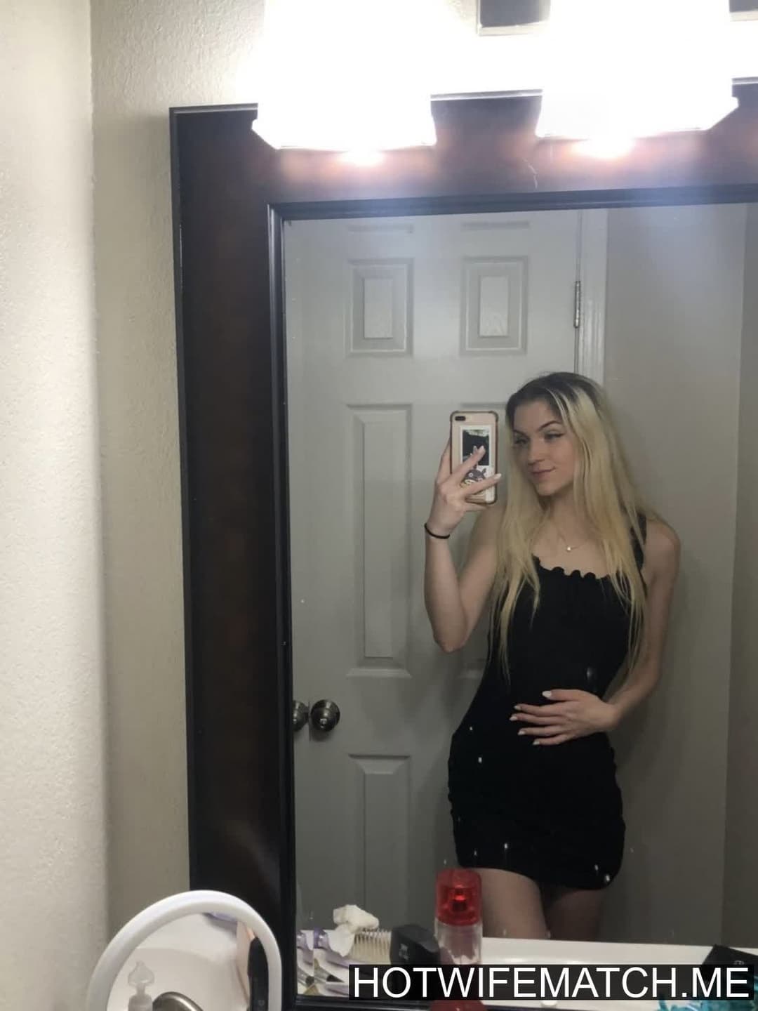 Sweet Della Gets Ravaged by BBC While Hubby Jerks Off