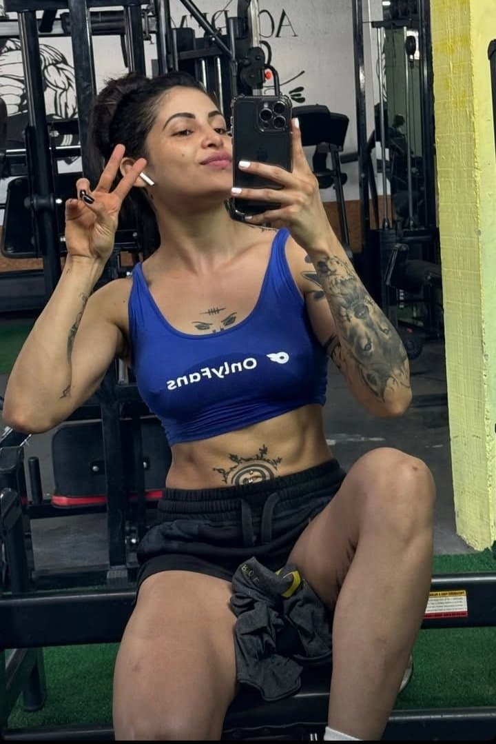 Fit muscular latina teen