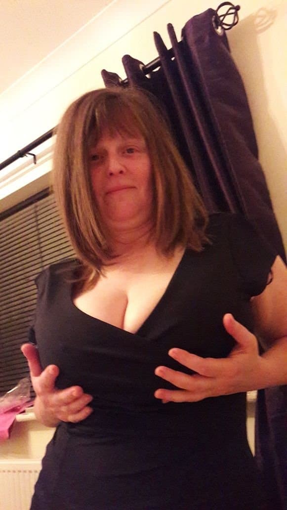 Wife Lorraine 56yo From Kent UK ??