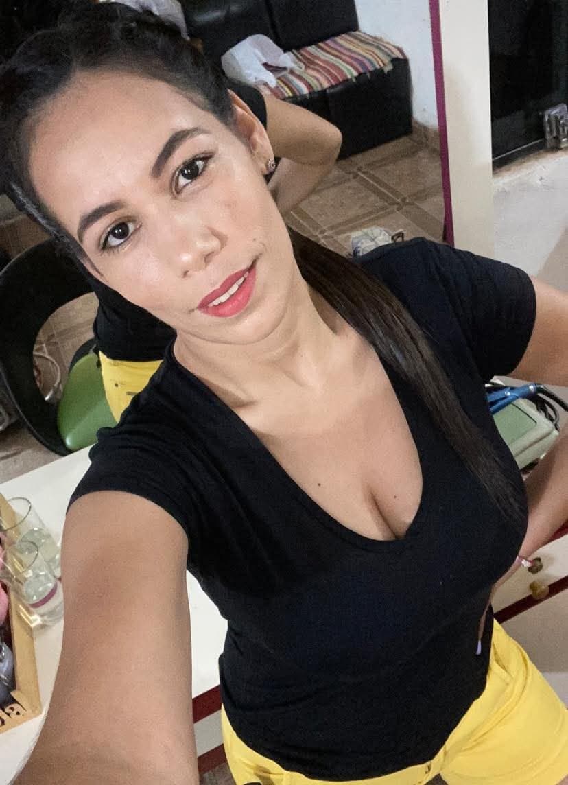 Mi Hermanastra paraguaya villera y ninfomana