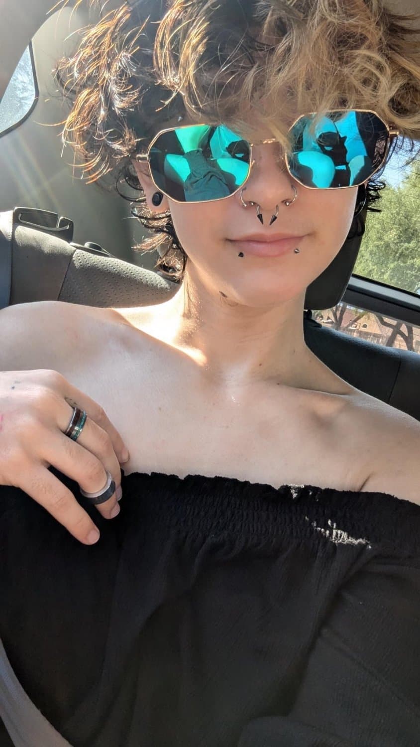 Tomboy short Hair Dyke stud Ren