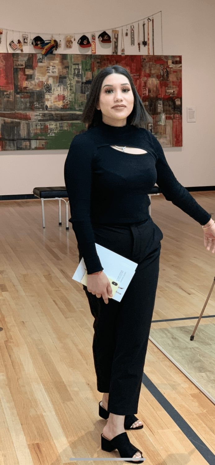 Click to view full size LAZY EYE SHIT BODY LATINA MOM WITH LOOSE ASSHOLE