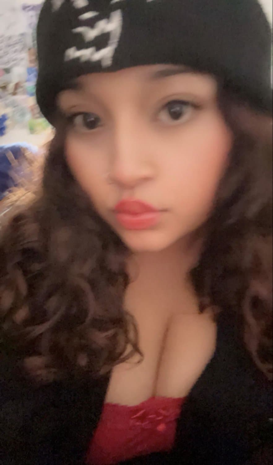 Latina Teen Katalina (18)