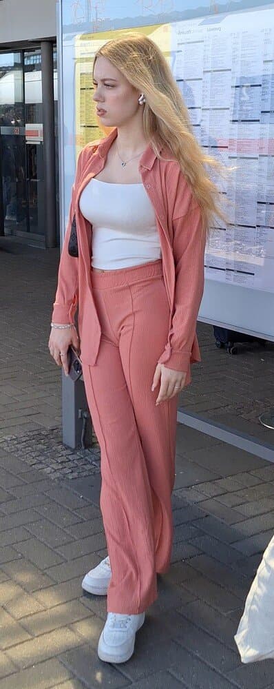 DEUTSCHE AMATEUR SCHLAMPE