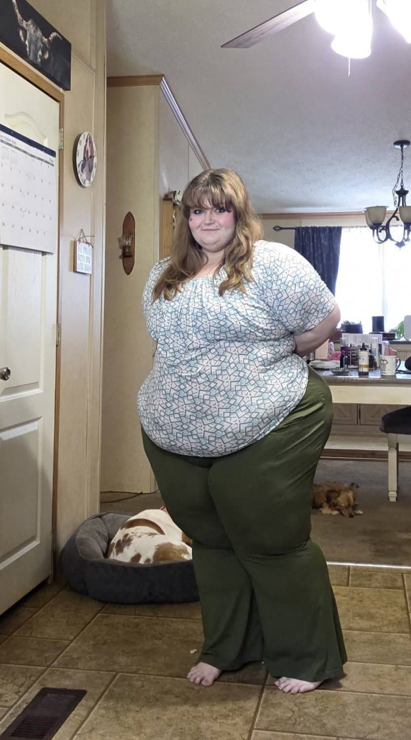 MASSIVE HUGE PAWG SSBBW BBW HUGE THICK BIG ASS GOONER MATERIAL