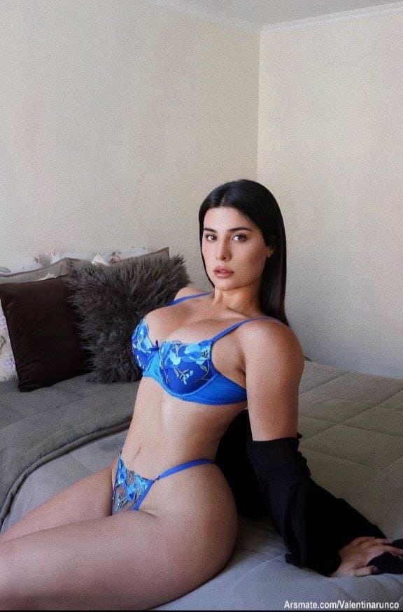 Click to view full size Valentina runco perra culona de grandes tetas