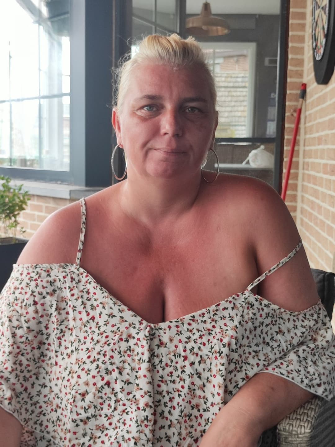 Belgium submissive slutwhore Jessie from Limburg, all holes bare, cumdump, mom, big tits