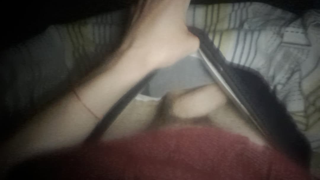 Mi novia me pide ver la verga y cuando acabo