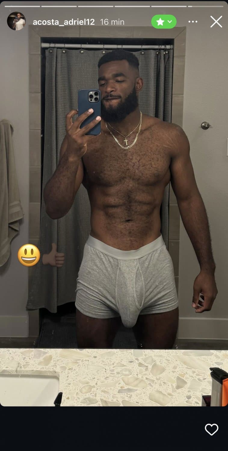 Negro pajero argentina de capital si tienen más data de este negro  pasen