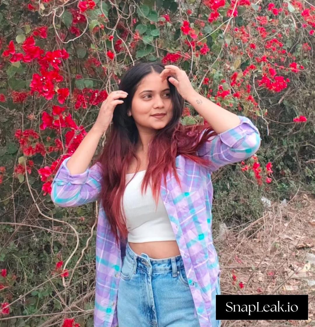 Hot Indian GF Big Boobs Pink Hairy Pussy