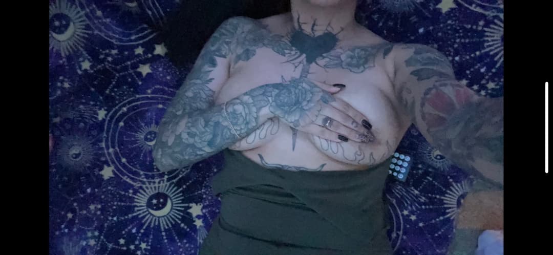 Happy thanksgiving. Tatted up latina bbc slut from socal