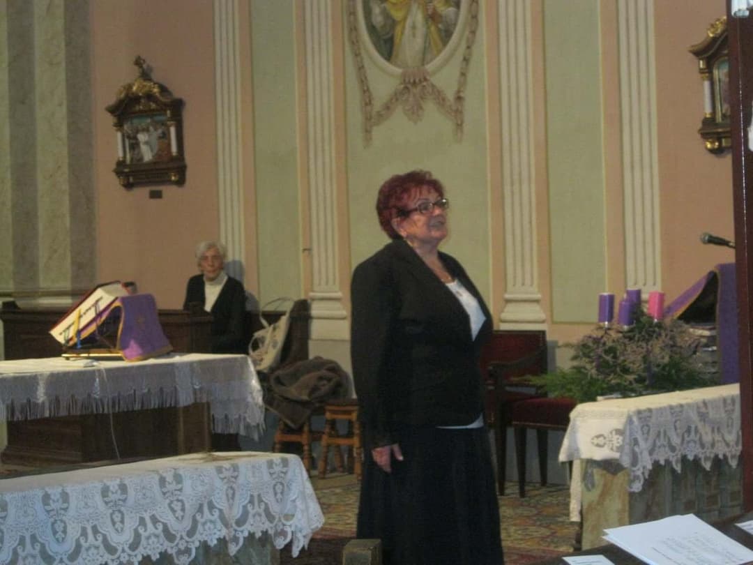 Hungarian Granny Maria want to suck that young cock