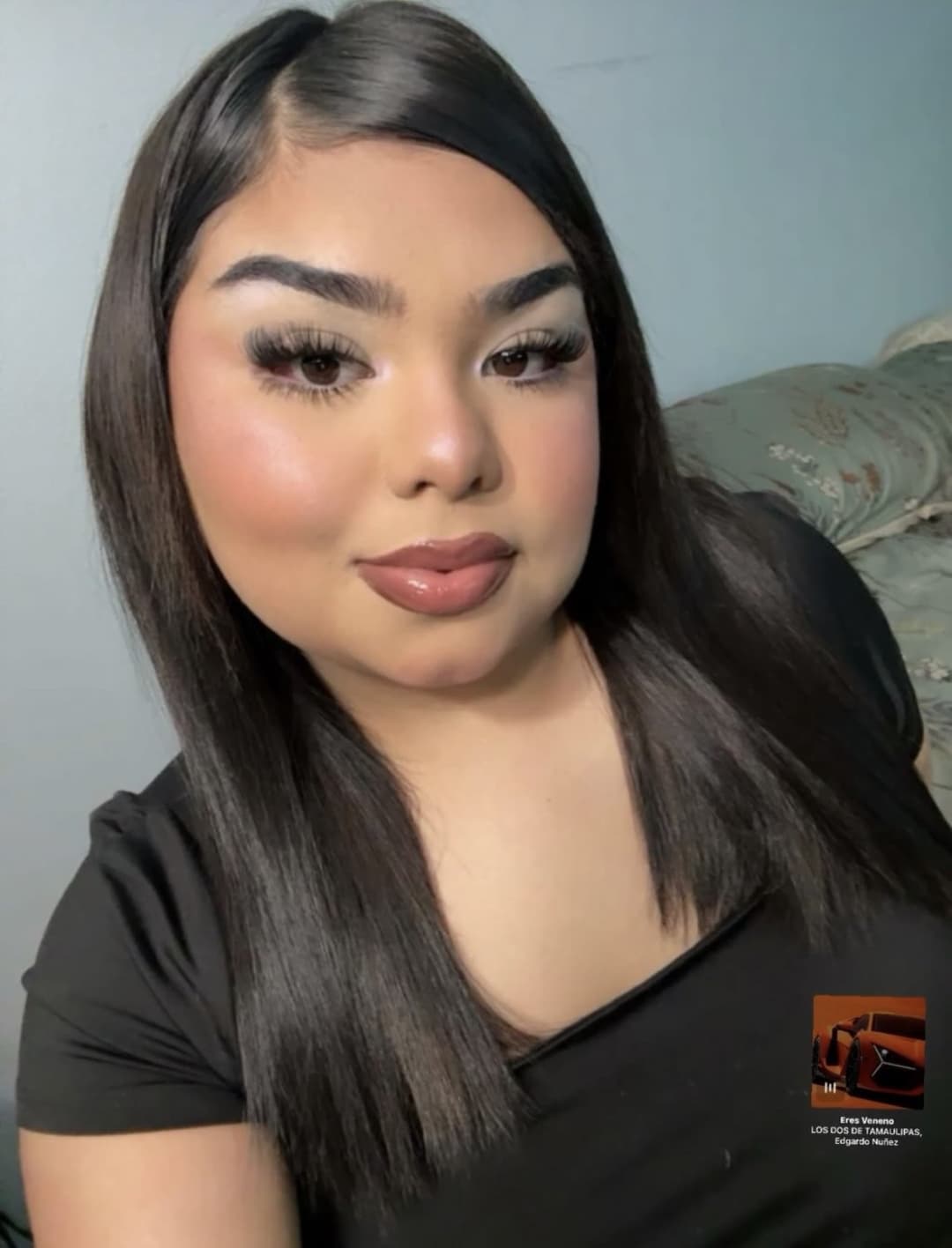 Thick latina giving head