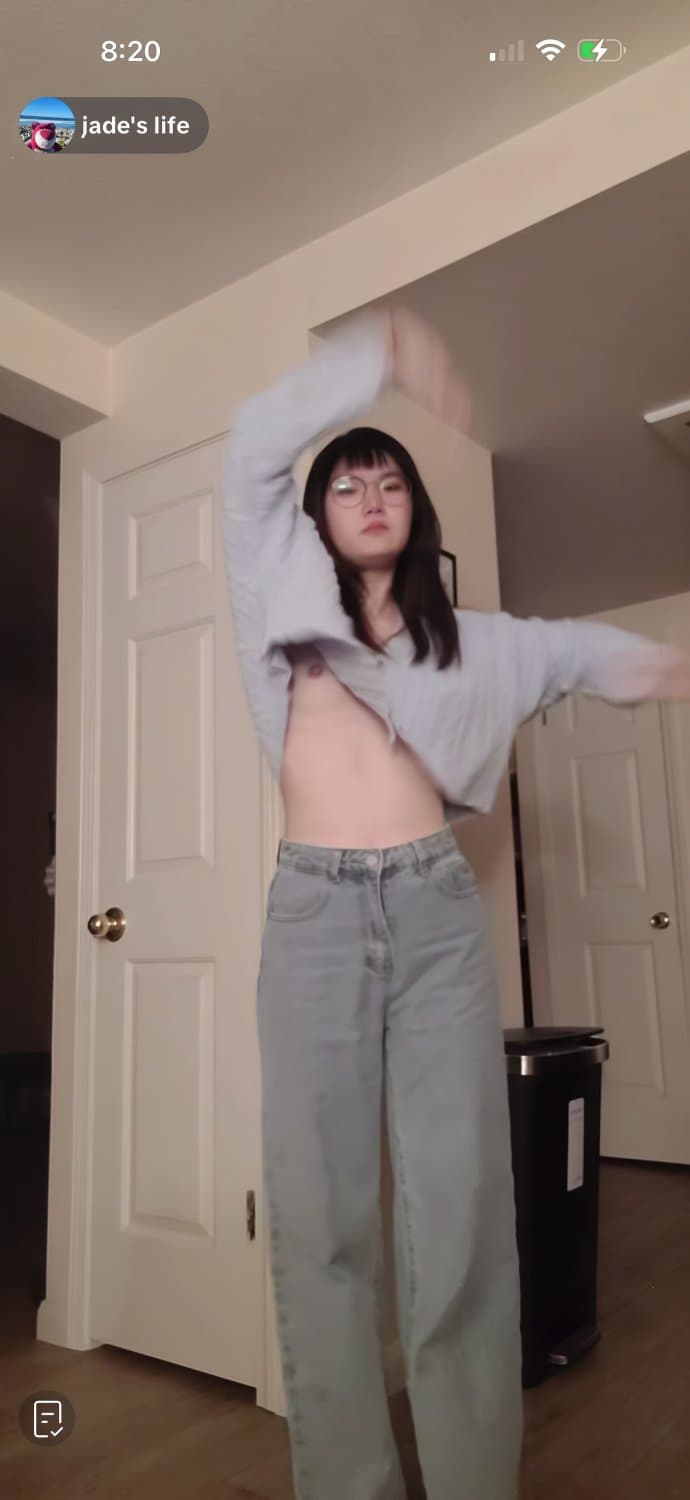 ttok live instagram live accidental slip flash