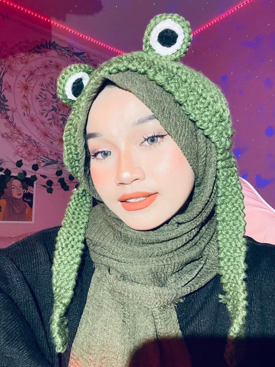 Hot Asian Pinay Couple