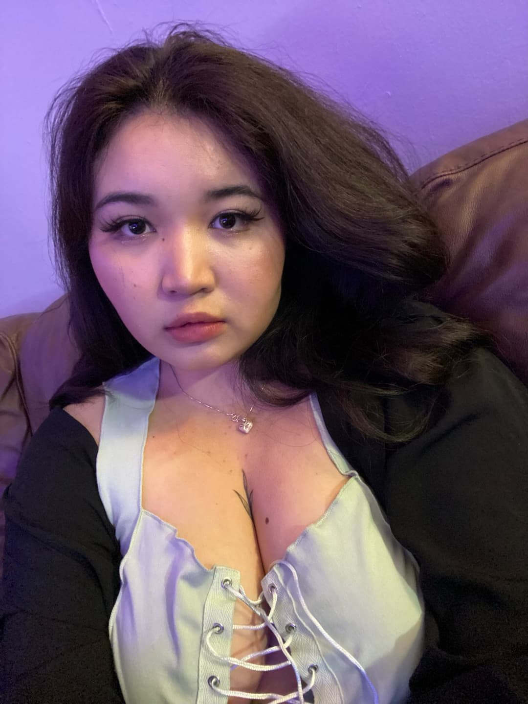 Gfs pawg sister needs a face fuck