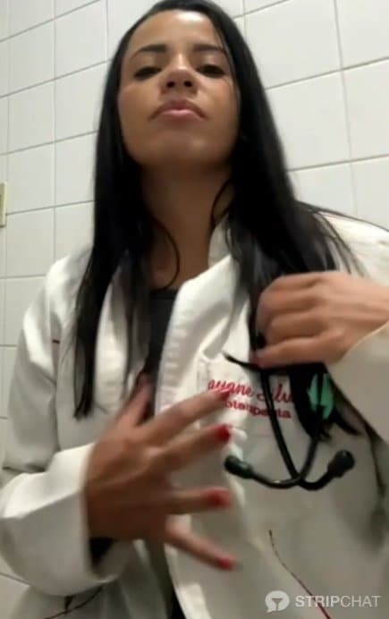 Dayane Silva Fisioterapeuta e fazendo um extra de camgirl no hospital / camgirl naia100