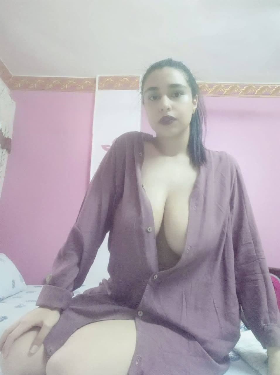 Hot Busty Indian Whore