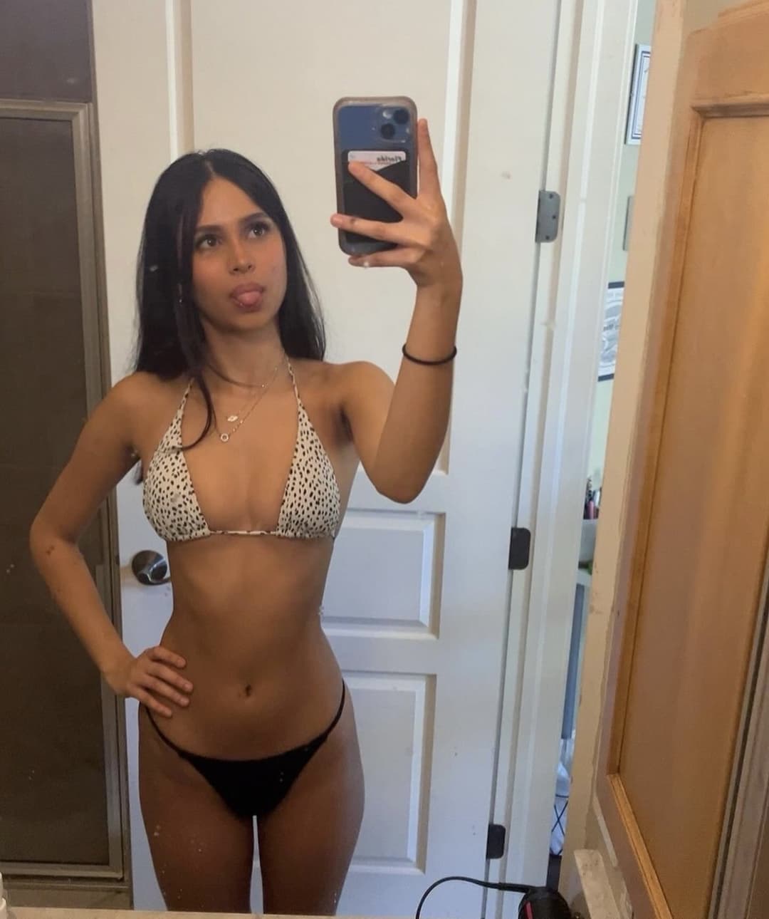Hot petite Brazilian/white teen Tati nudes leaked on snap, message me for the nudes
