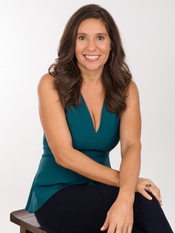 Crazy psychic woman thinks the internet forgot when she flashed her nice titties at Mardi Gras