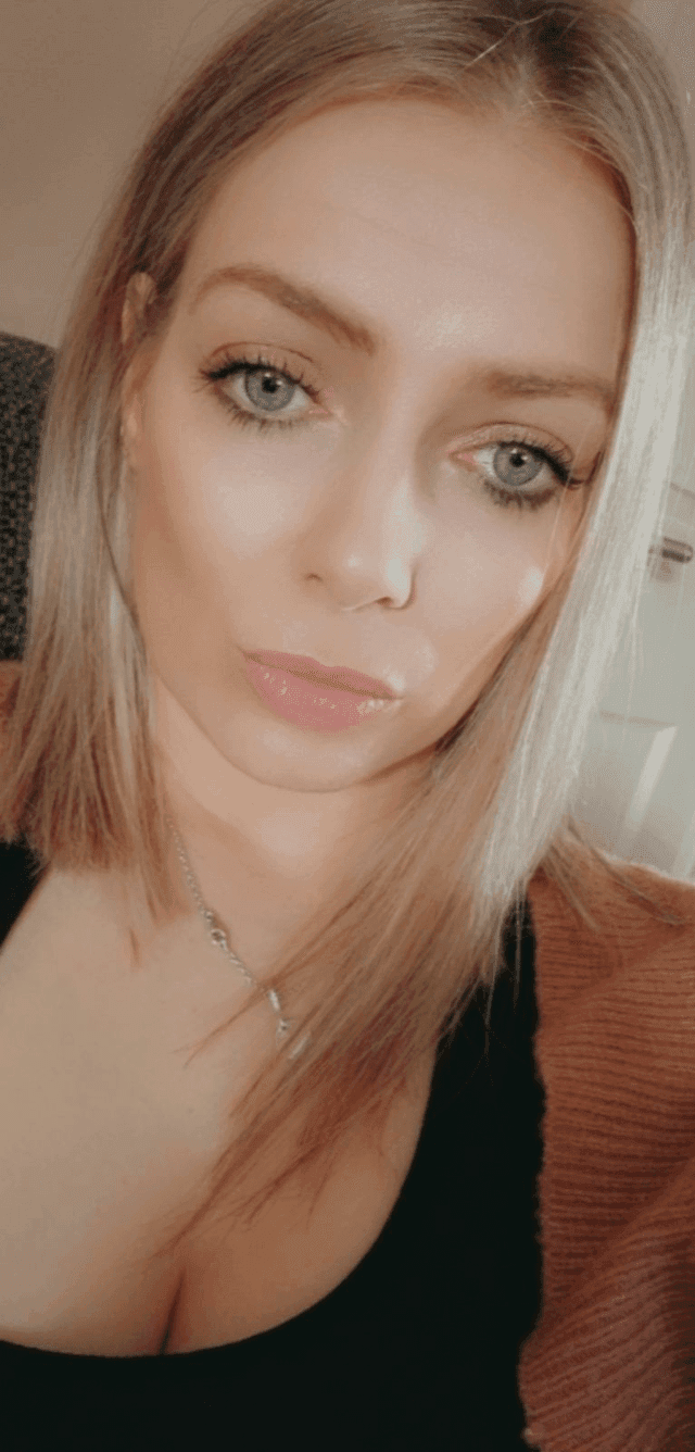 Beautiful English Milf from the UK with Great Body