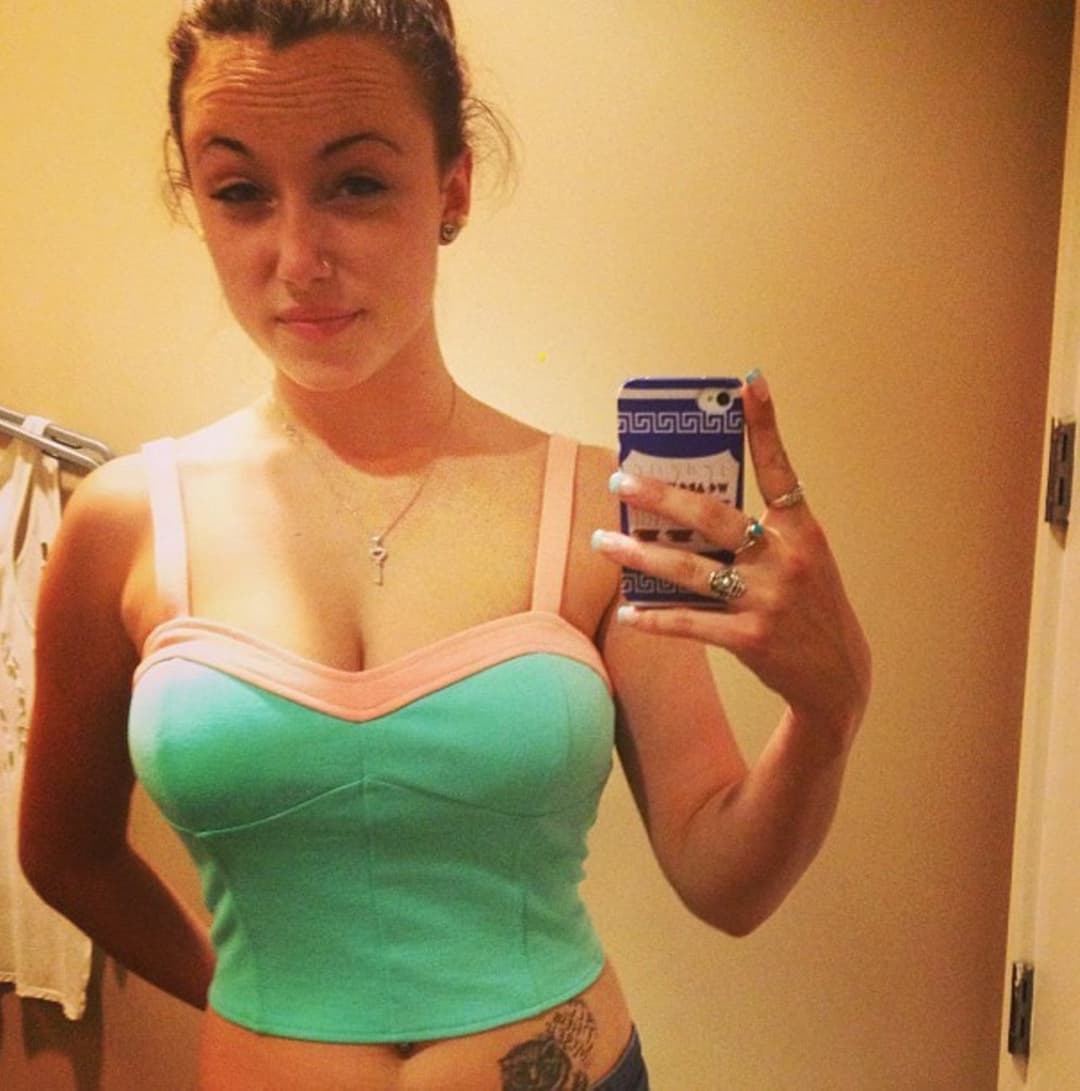 Hot redhead Betty May cam show and nude selfies