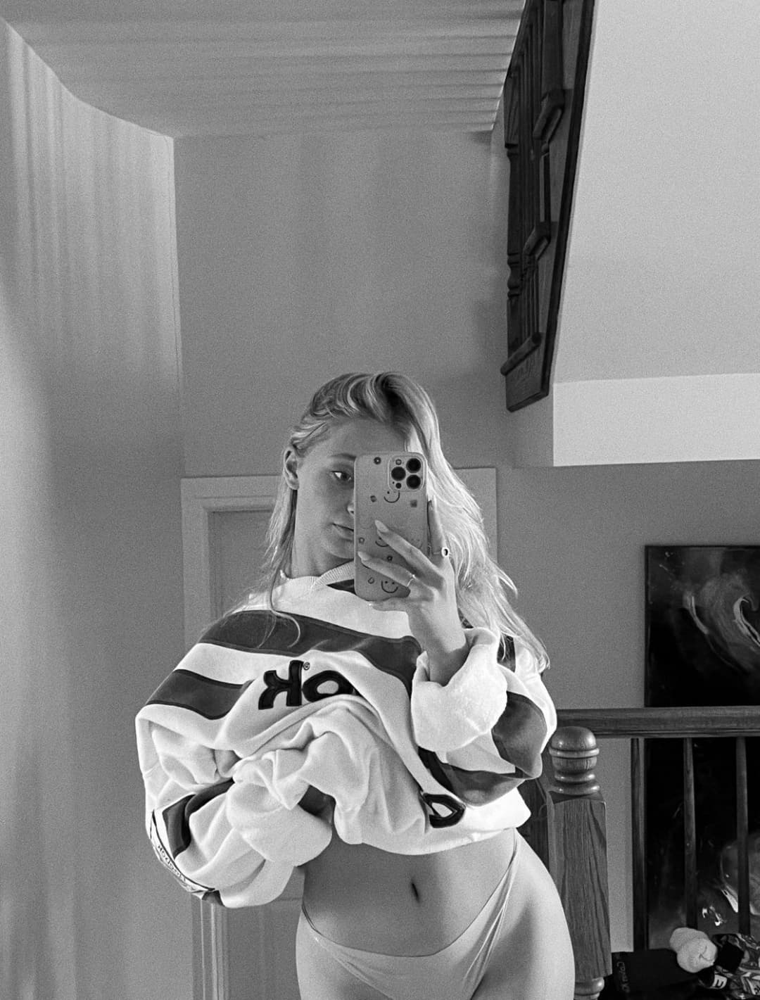 Unfortunately NN Dominique 22. Would you cum on her pic