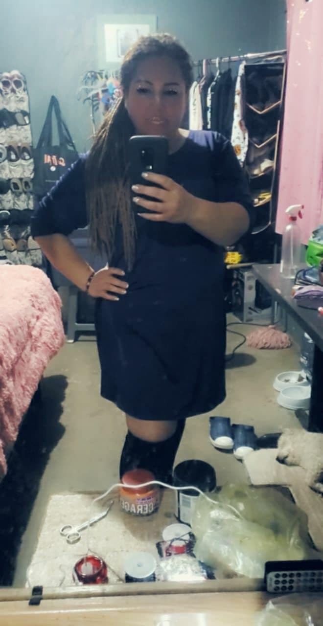 Mi madrastra por andar de puta le destrozaron el culo,el desconocido la obligó a tener anal