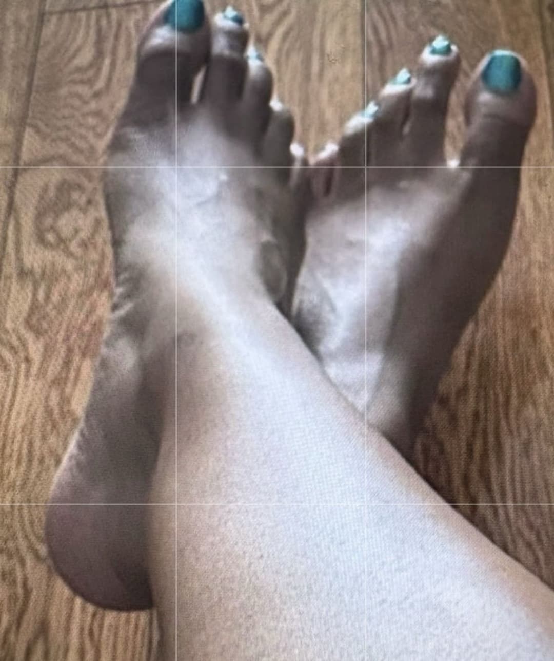 sexy indian feet and soles ..Indian friends sexy size 11 soles .. indian godess