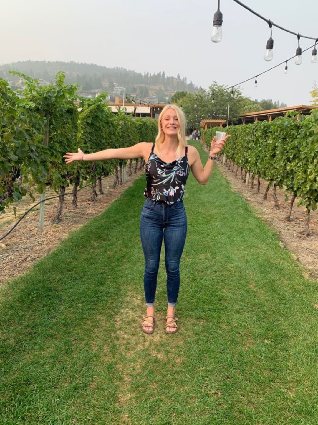 Brooklyn Ann Ellis, 27 from Alberta wants to be famous l kik welderman1420