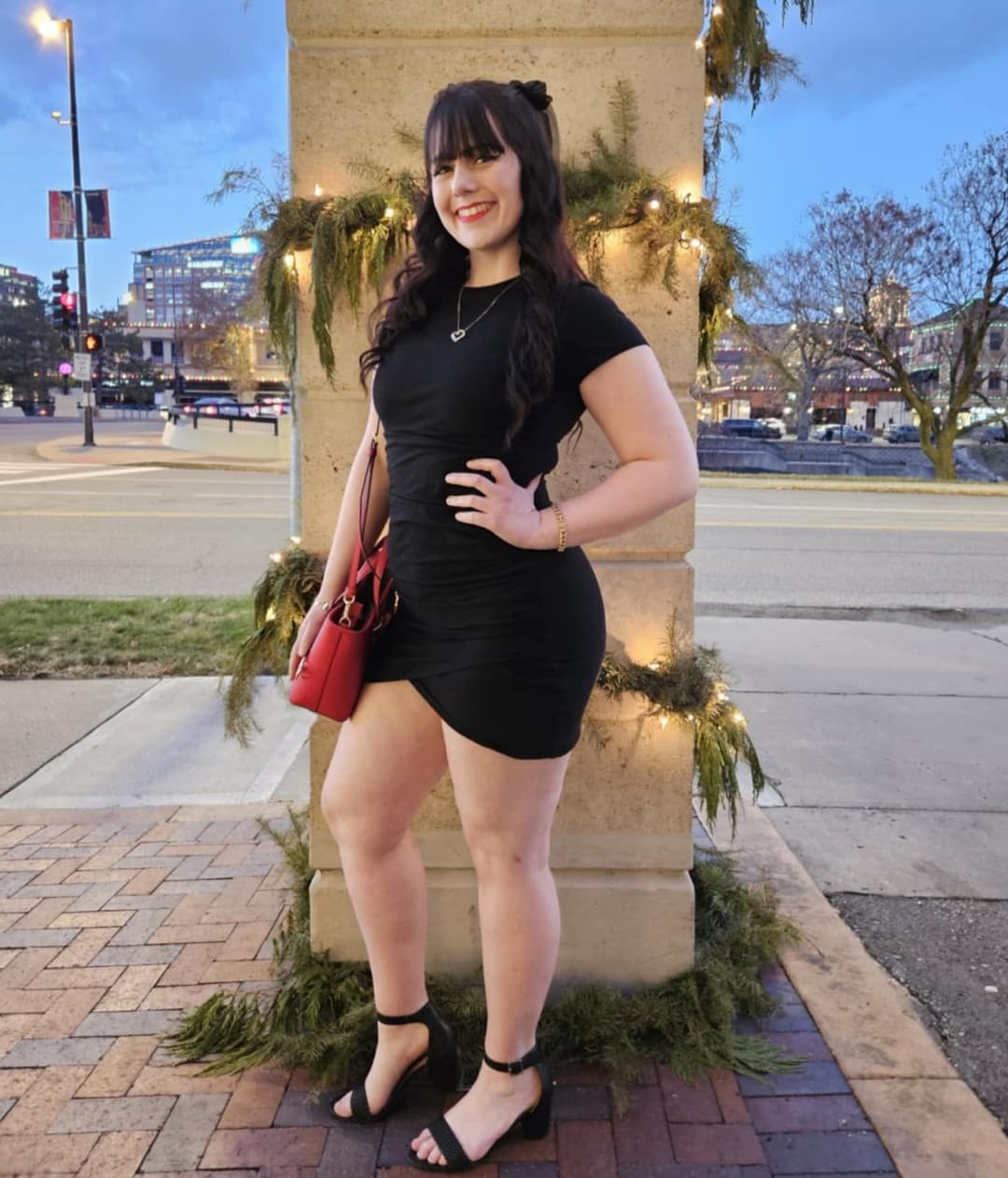 Thick Sexy Pale Skin Barista with Bangs