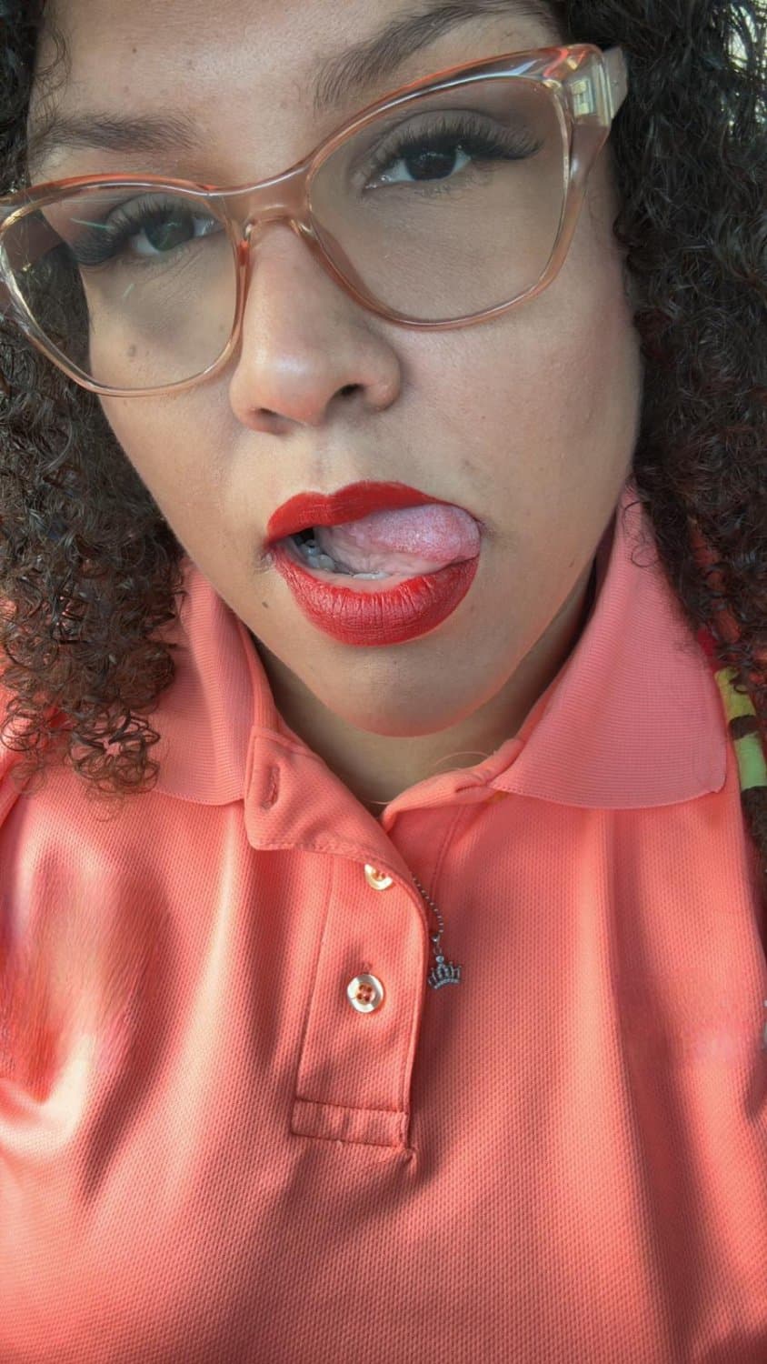 IMG-complete slut wife