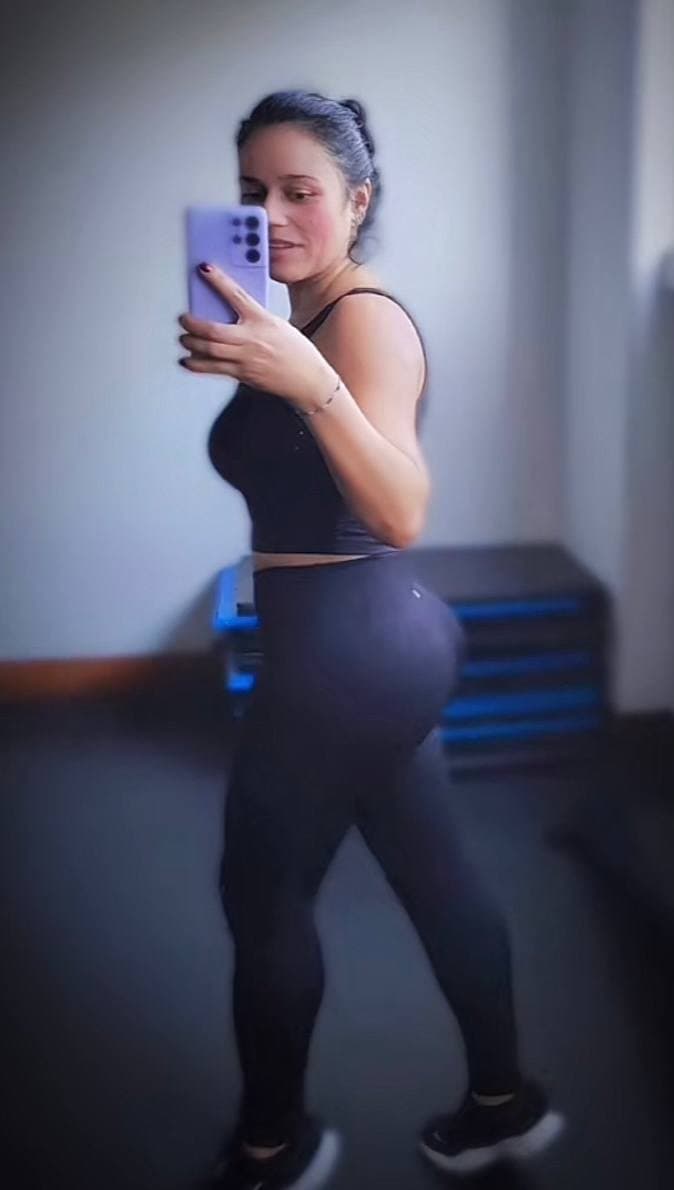 Look at this Stacked Thick Latina Milf, Is she built for BBC?